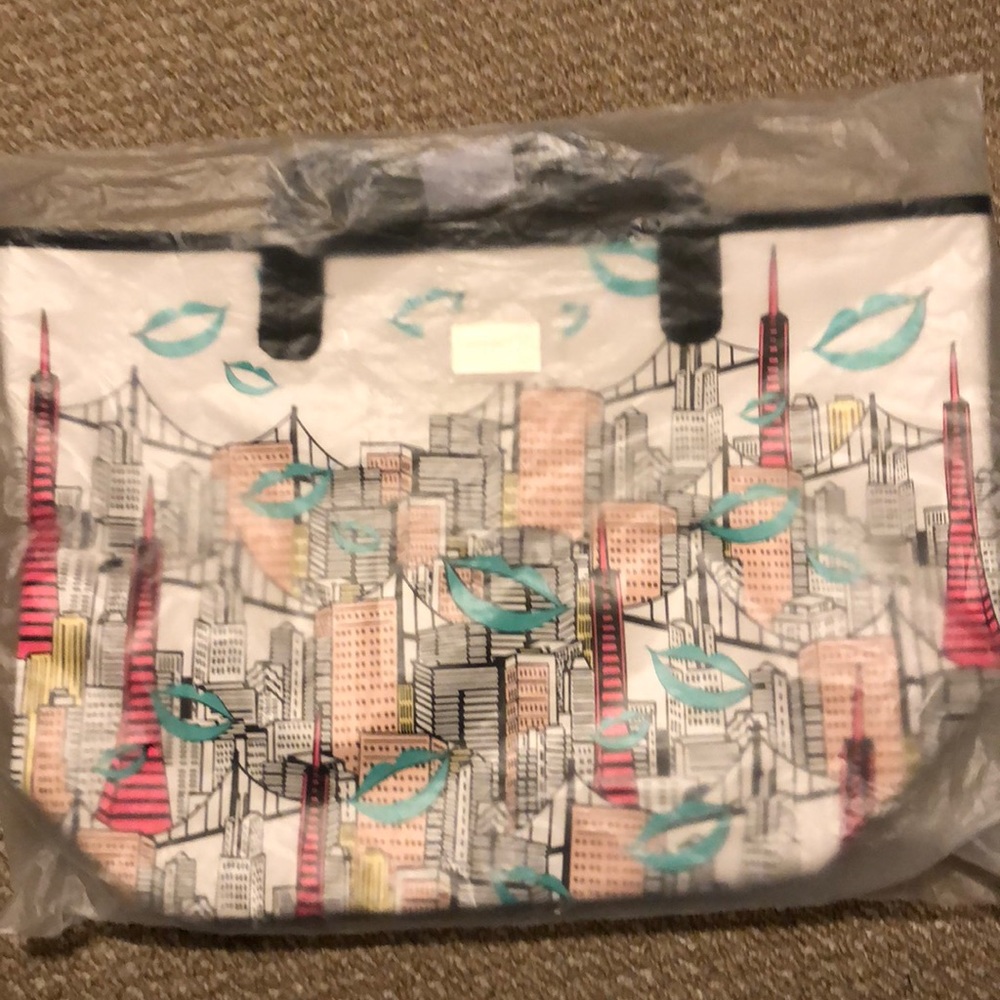 Benefit large tote